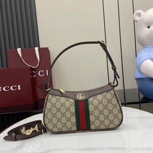 Gucci Ophidia GG Supreme Shoulder Bag